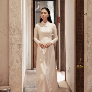 Áo Dài Truyền Thống Lụa Vân Gỗ MARYMY 4 Tà Màu Kem