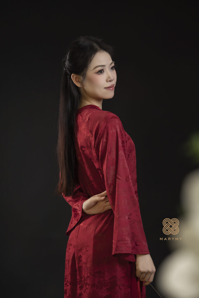 Áo dài cách tân Châu Sa tay hơi loe Áo dài cách tân Châu Sa tay hơi loe