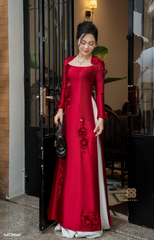 Áo dài Mẹ Châu Vũ MARYMY Lụa Bảo Ngọc Thiết Kế Cổ Vuông Thêu Hoa 3D