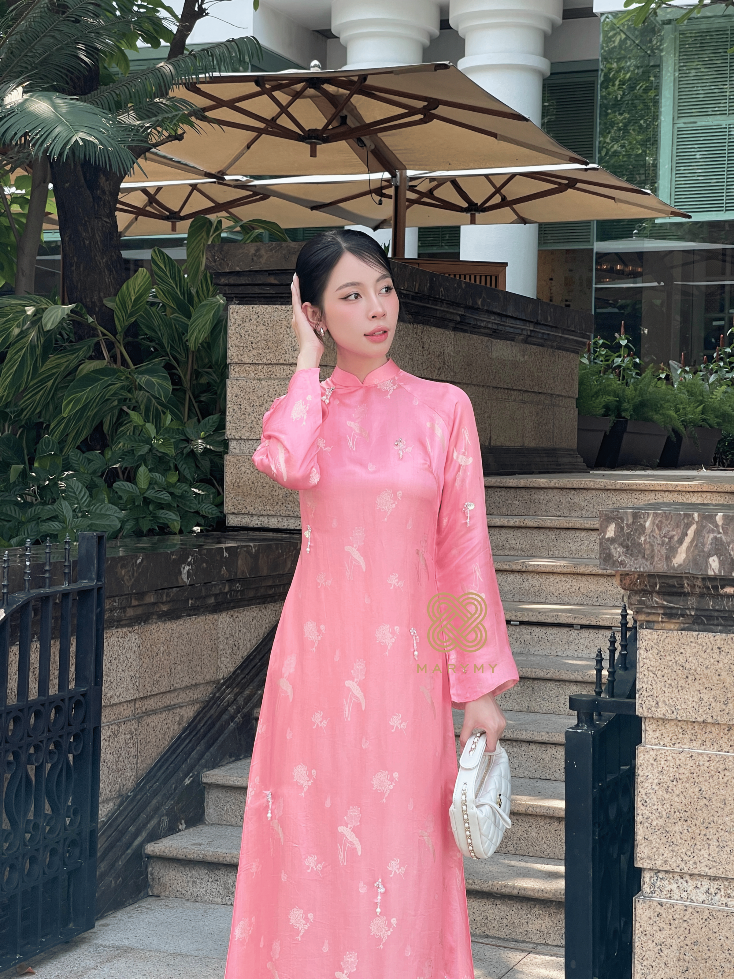 Áo Dài Cách Tân Kim Hồng MARYMY Chất Liệu Tơ Tằm Nha Xá Đính Charm