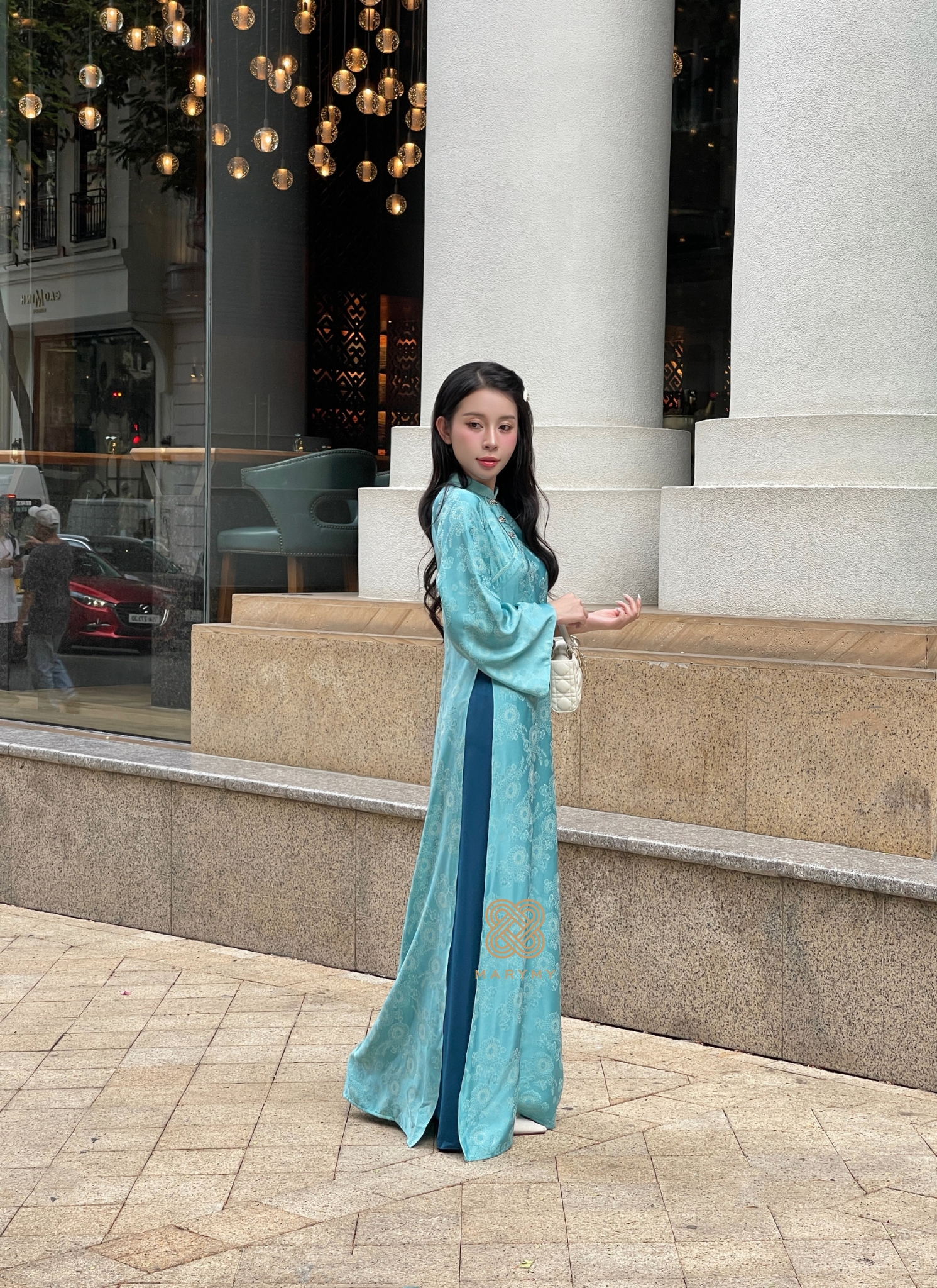 Áo Dài Cách Tân Lam Điểu MARYMY Chất Liệu Tơ Tằm 9D Họa Tiết Hoa Tú Cầu Kết Hợp Đính Charm Trước Ngực