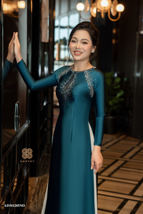 Áo Dài Mẹ Ngọc Nữ MARYMY Lụa Hàn Châu Đính Kết Kim Sa Trước Ngực