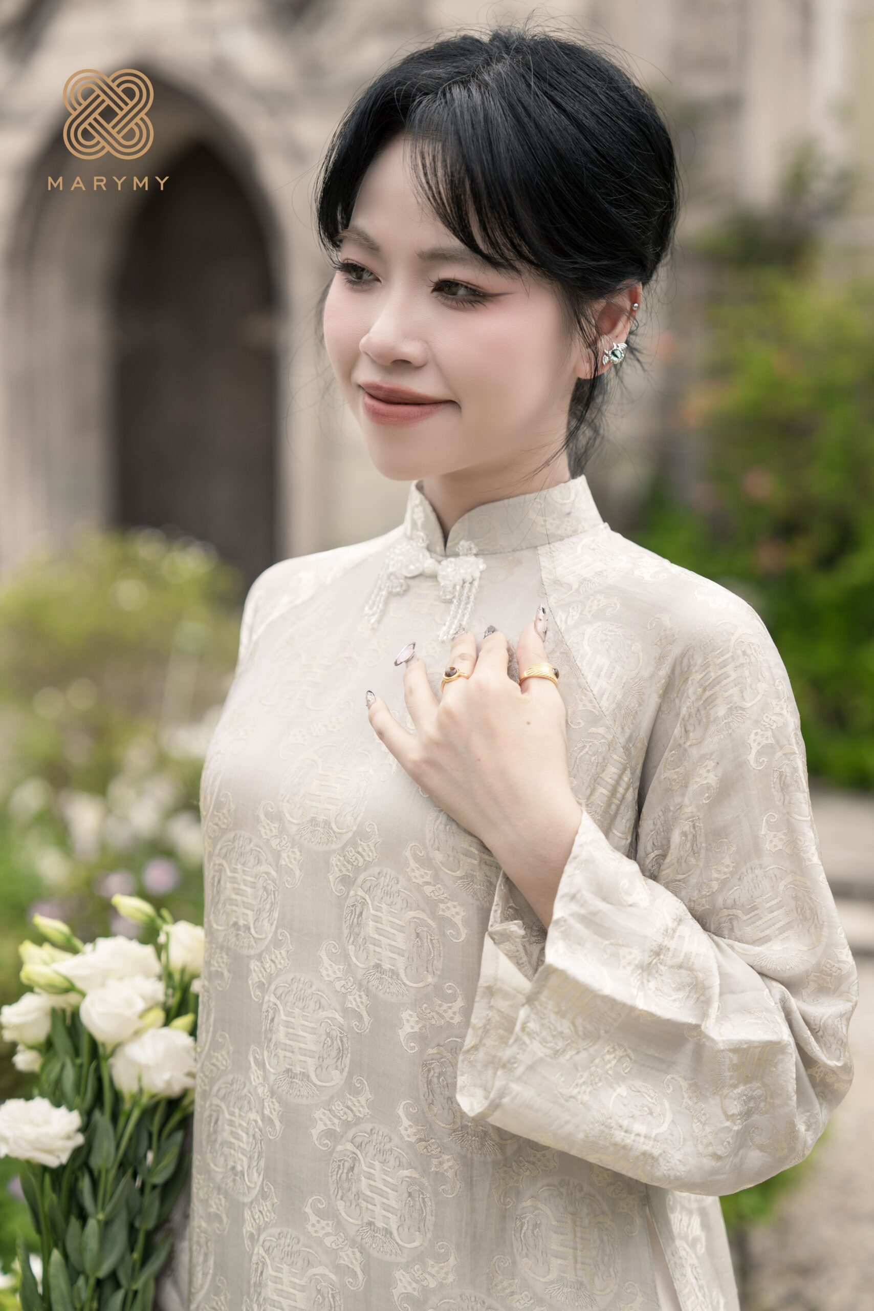 Áo Dài Cách Tân Lam Tiêu MARYMY Chất Liệu Tơ Tằm Thiết Kế Cổ Trụ Đính Charm Thanh Lịch
