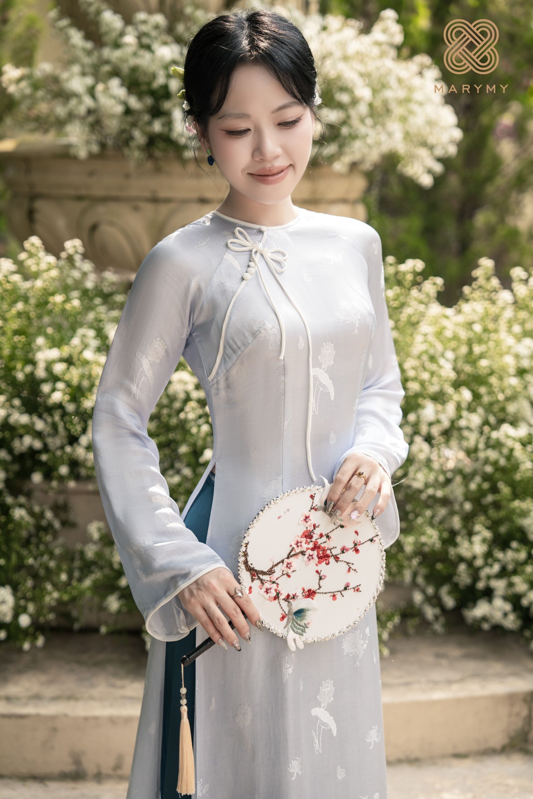 Áo Dài Cách Tân Thiên Thanh MARYMY Chất Liệu Tơ Tằm Họa Tiết Hoa Lá Sen Thiết Kế Cổ Tròn Phối Nơ Trước Ngực