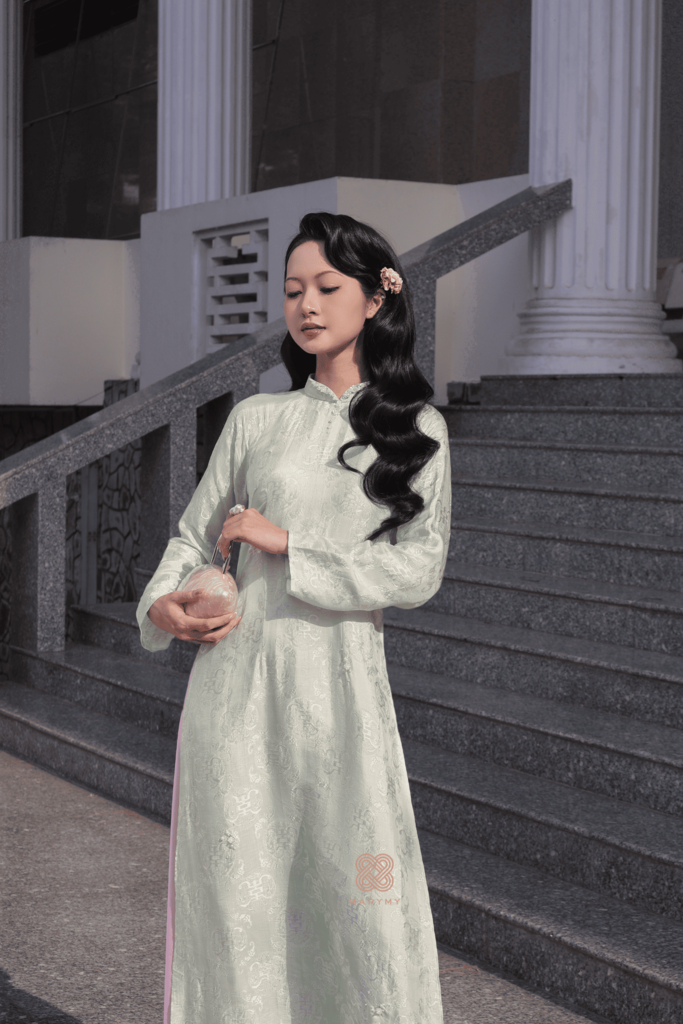 Áo Dài Cách Tân Thiên Yết MARYMY Tơ Tằm Cổ Trụ Đính Kết Pha Lê