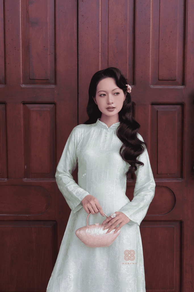 Áo Dài Cách Tân Thiên Yết MARYMY Tơ Tằm Cổ Trụ Đính Kết Pha Lê