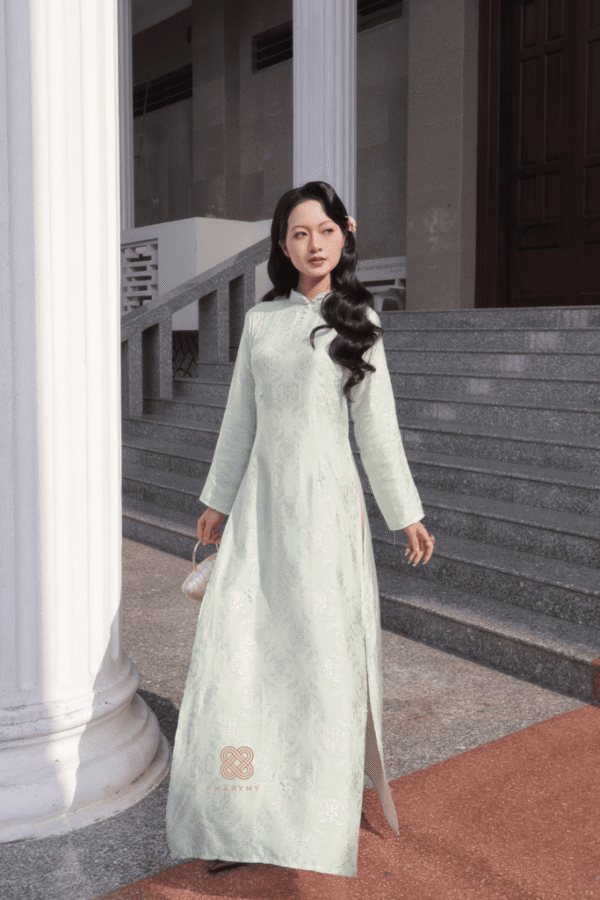 Áo Dài Cách Tân Thiên Yết MARYMY Tơ Tằm Cổ Trụ Đính Kết Pha Lê