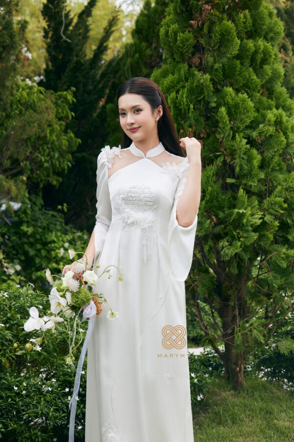 Áo Dài Dâu Rể Bạch Duyên MARYMY Kết Hợp Chữ Hỷ Và Hoa 3D
