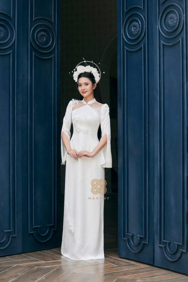 Áo Dài Dâu Rể Bạch Duyên MARYMY Kết Hợp Chữ Hỷ Và Hoa 3D