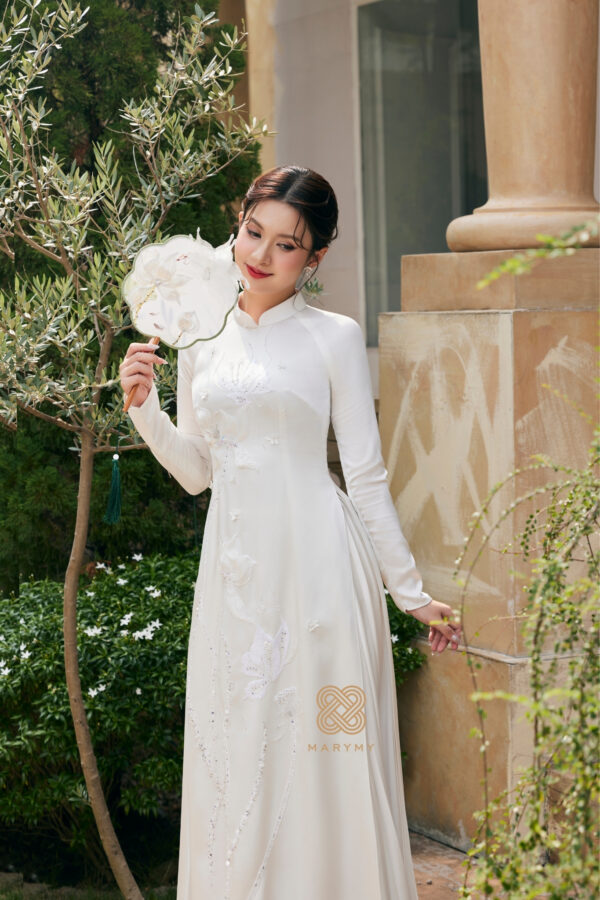 Áo Dài Dâu Tiết Liên Ảnh MARYMY Kết Hợp Hoa Và Cánh Bướm