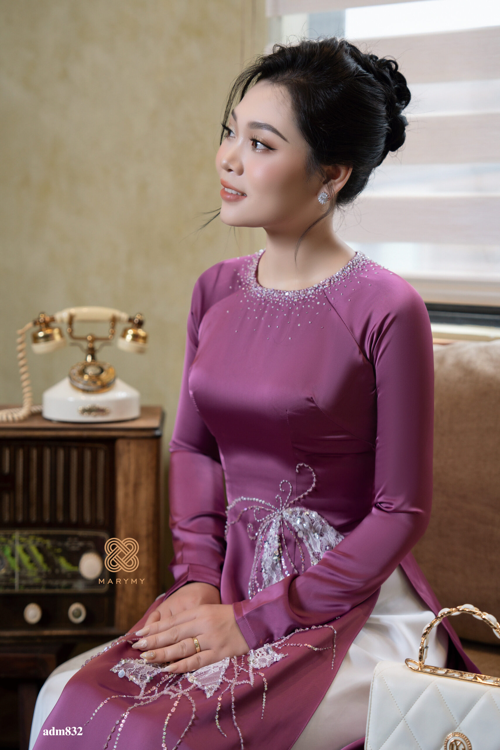 Áo dài mẹ sui Châu Liên Lụa Hàn Châu Thiết Kế Đắp Ren Đính Kết