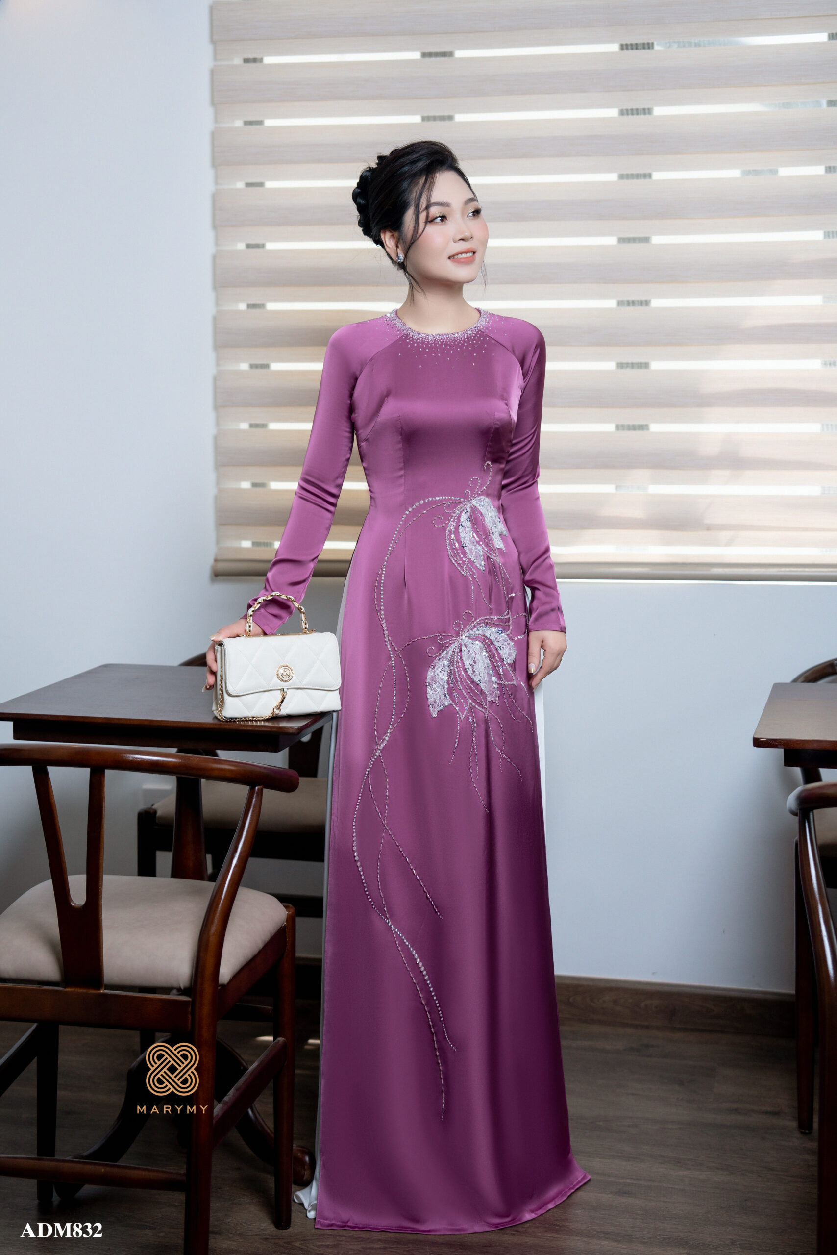 Áo dài mẹ sui Châu Liên Lụa Hàn Châu Thiết Kế Đắp Ren Đính Kết